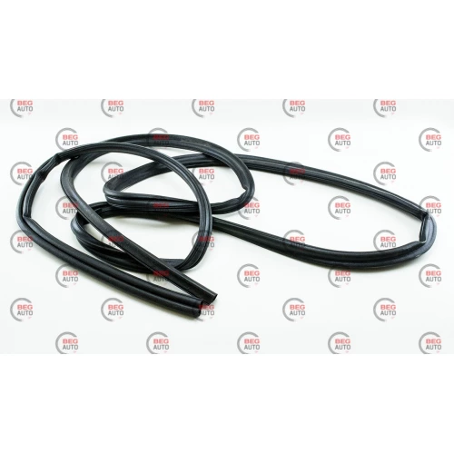 уплотнитель багажника 2401-2410 клеящийся