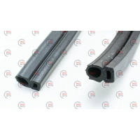 уплотнитель двери Волга (клеющиеся) 3,5м. Autoelastika